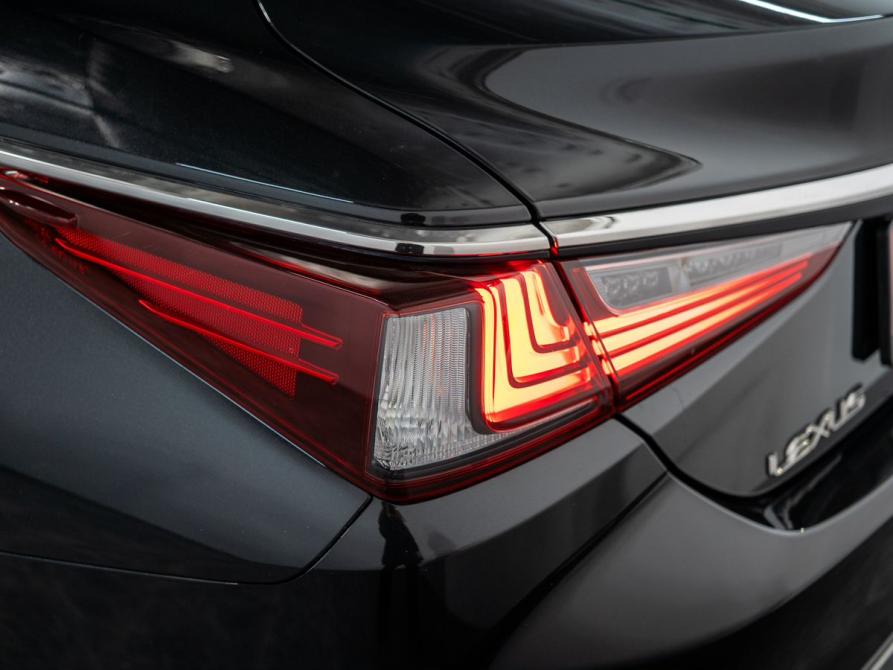 Lexus ES VII Иркутск  - изображение 26