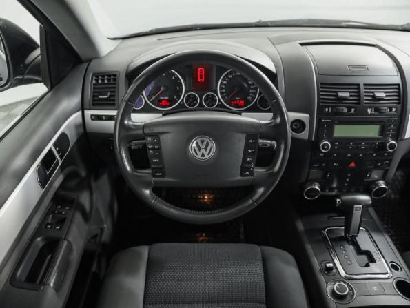 Volkswagen Touareg I Рестайлинг с пробегом 2009 года, цена 999 000 рублей, 272167 км, внедорожник, Автокод Объявления