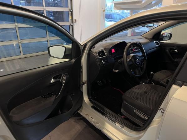 Volkswagen Polo V с пробегом 2011 года, цена 546 000 рублей, 239910 км, седан, Автокод Объявления