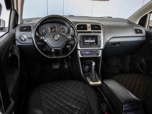 Volkswagen Polo V Рестайлинг с пробегом 2017 года, цена 1 250 000 рублей, 234216 км, седан, Автокод Объявления