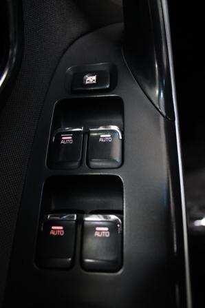 Kia Ceed II Рестайлинг с пробегом 2015 года, цена 1 048 000 рублей, 176000 км, универсал, Автокод Объявления