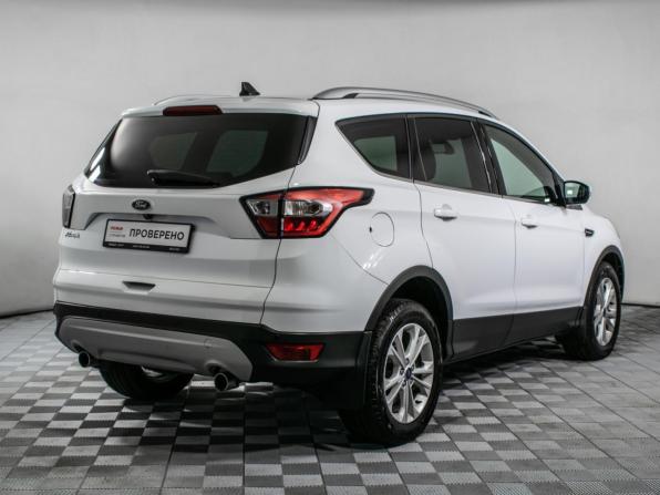 Ford Kuga II Рестайлинг с пробегом 2018 года, цена 1 610 000 рублей, 125000 км, внедорожник, Автокод Объявления