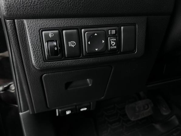 Nissan Tiida I Рестайлинг с пробегом 2012 года, цена 950 000 рублей, 141203 км, хэтчбек, Автокод Объявления