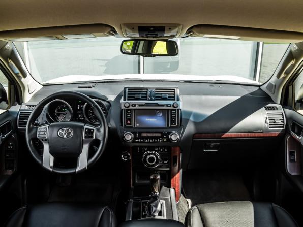 Toyota Land Cruiser Prado 150 Series Рестайлинг 1 с пробегом 2017 года, цена 4 600 000 рублей, 92265 км, внедорожник, Автокод Объявления