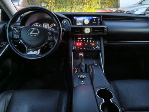 Lexus IS III Рестайлинг с пробегом 2018 года, цена 2 850 000 рублей, 102746 км, седан, Автокод Объявления