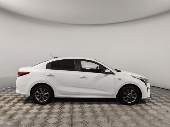 Kia Rio IV Рестайлинг с пробегом 2020 года, цена 1 499 000 рублей, 110289 км, седан, Автокод Объявления
