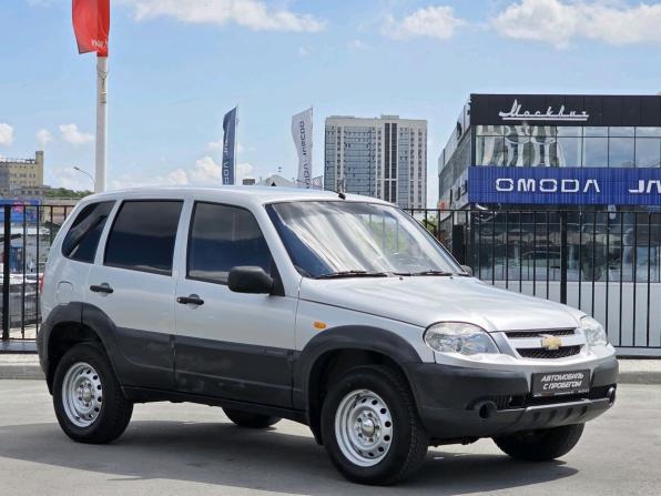 Chevrolet Niva I Рестайлинг с пробегом 2009 года, цена 415 000 рублей, 138920 км, внедорожник, Автокод Объявления