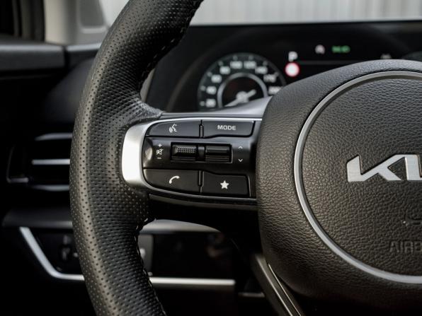 Kia Sportage V с пробегом 2024 года, цена 3 620 000 рублей, 64077 км, внедорожник, Автокод Объявления