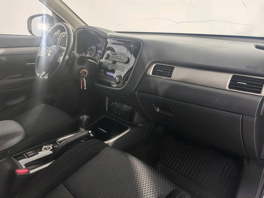 Mitsubishi Outlander III Рестайлинг 2 Санкт-Петербург  - изображение 15
