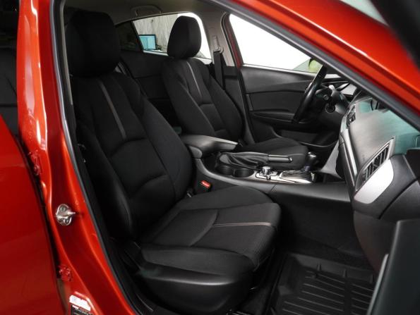 Mazda 3 III (BM) Рестайлинг с пробегом 2018 года, цена 1 909 000 рублей, 57123 км, седан, Автокод Объявления