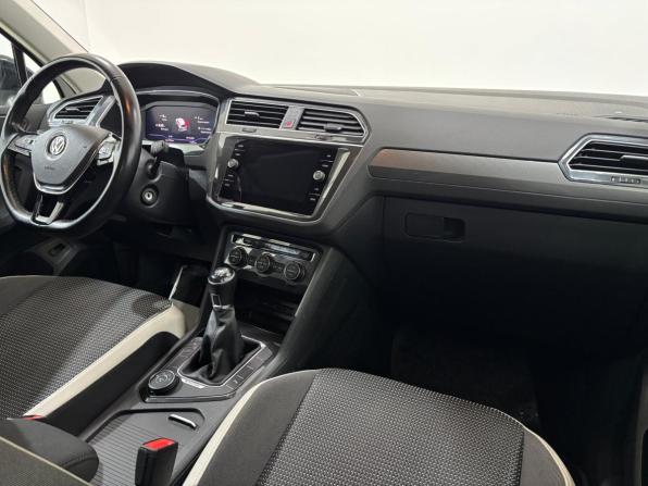 Volkswagen Tiguan II с пробегом 2019 года, цена 2 395 000 рублей, 113258 км, внедорожник, Автокод Объявления