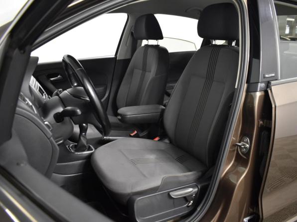 Volkswagen Polo V Рестайлинг с пробегом 2016 года, цена 845 200 рублей, 193794 км, седан, Автокод Объявления