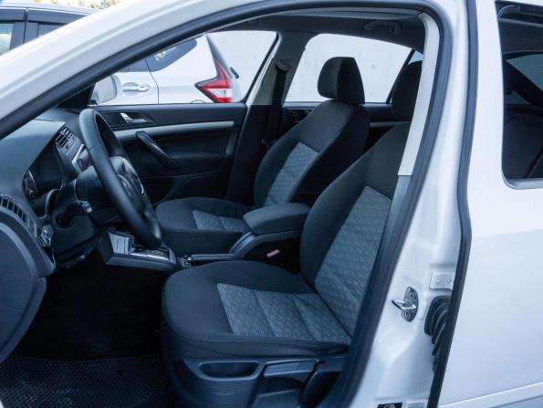 Skoda Octavia II (A5) Рестайлинг с пробегом 2012 года, цена 790 000 рублей, 291403 км, лифтбек, Автокод Объявления