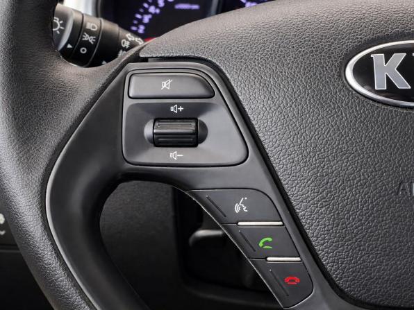 Kia Ceed II Рестайлинг с пробегом 2017 года, цена 1 227 000 рублей, 174863 км, хэтчбек, Автокод Объявления