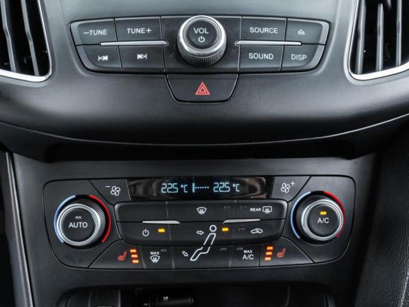 Ford Focus III Рестайлинг с пробегом 2018 года, цена 1 470 000 рублей, 171604 км, седан, Автокод Объявления
