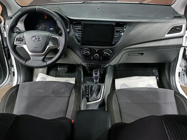 Hyundai Solaris II Рестайлинг с пробегом 2021 года, цена 1 491 000 рублей, 60050 км, седан, Автокод Объявления