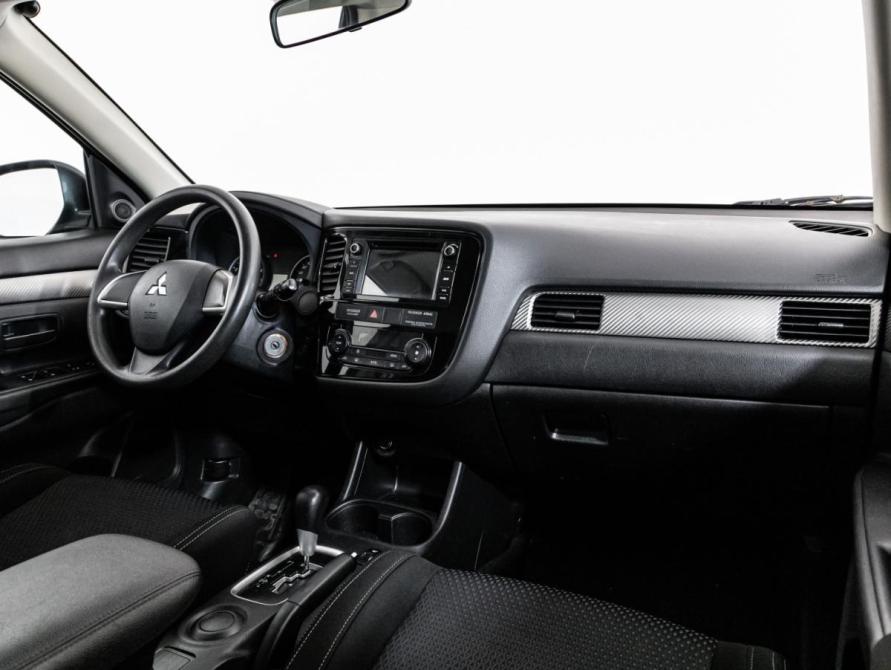 Mitsubishi Outlander III Рестайлинг 2 Санкт-Петербург  - изображение 10