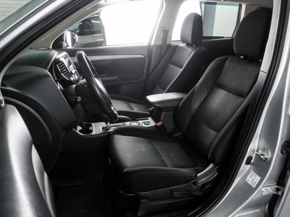 Mitsubishi Outlander III Рестайлинг 2 с пробегом 2015 года, цена 1 459 000 рублей, 239370 км, внедорожник, Автокод Объявления