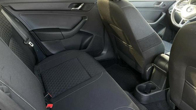 Skoda Rapid I с пробегом 2016 года, цена 929 000 рублей, 127598 км, лифтбек, Автокод Объявления