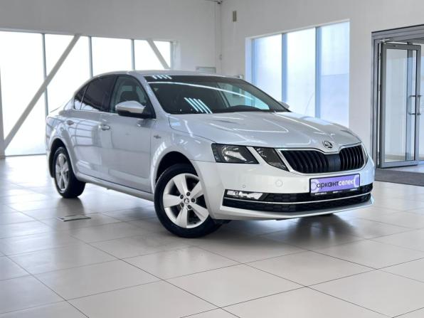 Skoda Octavia III (A7) Рестайлинг с пробегом 2020 года, цена 2 430 000 рублей, 39825 км, лифтбек, Автокод Объявления