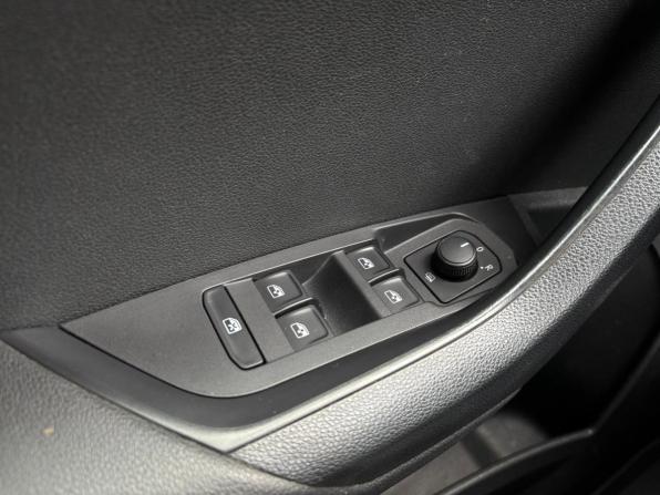 Skoda Karoq I с пробегом 2020 года, цена 2 250 000 рублей, 132872 км, внедорожник, Автокод Объявления