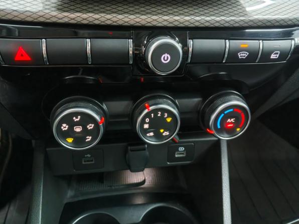 Lada (ВАЗ) Vesta I Рестайлинг (NG) с пробегом 2023 года, цена 1 160 000 рублей, 53192 км, седан, Автокод Объявления