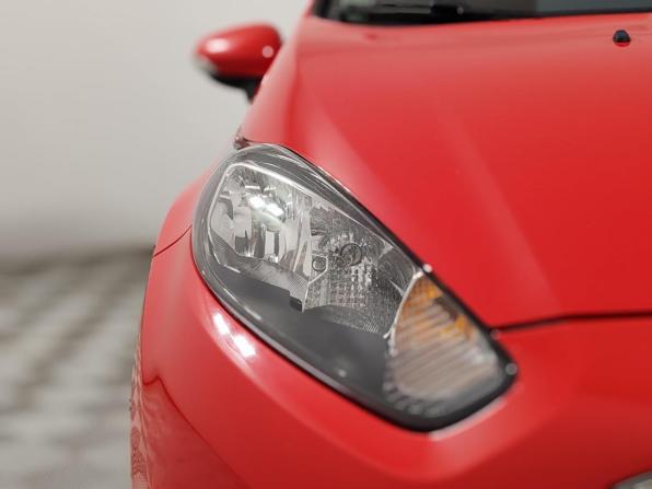 Ford Fiesta Mk6 Рестайлинг с пробегом 2016 года, цена 999 000 рублей, 58999 км, хэтчбек, Автокод Объявления