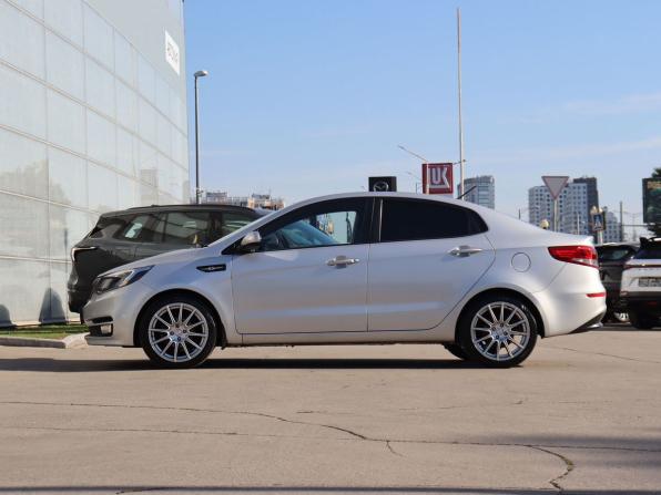 Kia Rio III Рестайлинг с пробегом 2016 года, цена 1 096 000 рублей, 92677 км, седан, Автокод Объявления