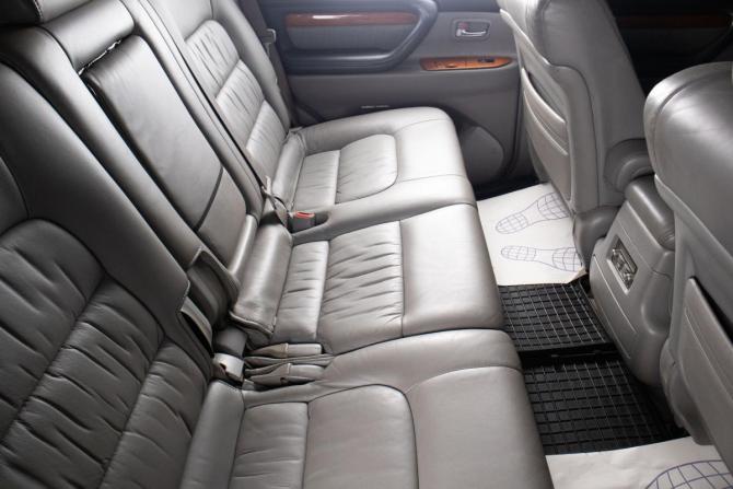 Lexus LX II Рестайлинг с пробегом 2004 года, цена 2 599 000 рублей, 341215 км, внедорожник, Автокод Объявления