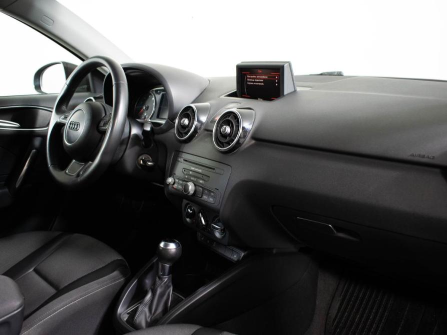Audi A1 I (8X) Москва  - изображение 10