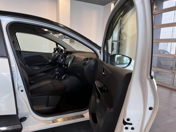 Renault Kaptur I с пробегом 2018 года, цена 1 770 000 рублей, 97197 км, внедорожник, Автокод Объявления