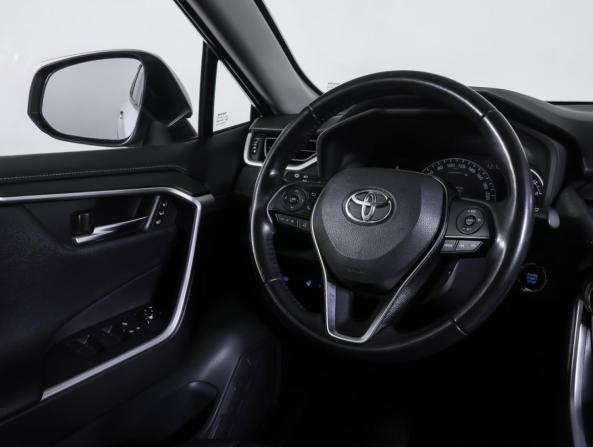 Toyota RAV4 V (XA50) с пробегом 2020 года, цена 3 090 000 рублей, 106858 км, внедорожник, Автокод Объявления
