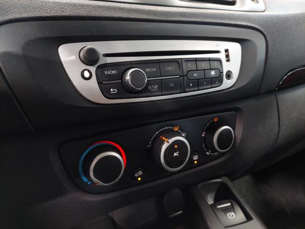 Renault Scenic III Рестайлинг 2 с пробегом 2013 года, цена 750 000 рублей, 395000 км, минивэн, Автокод Объявления