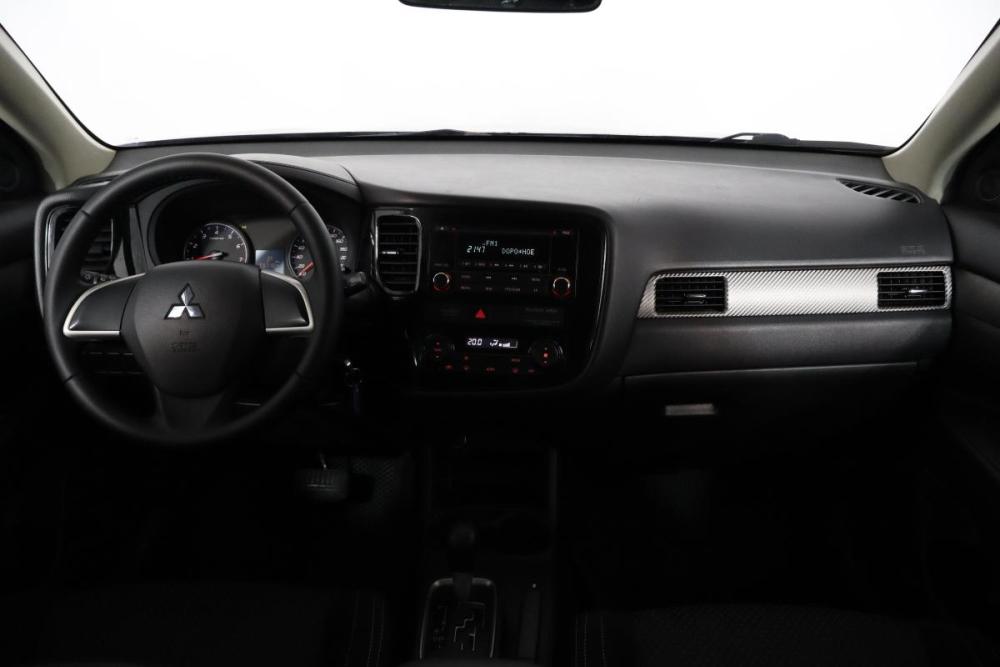 Mitsubishi Outlander III Рестайлинг 2 Санкт-Петербург  - изображение 7
