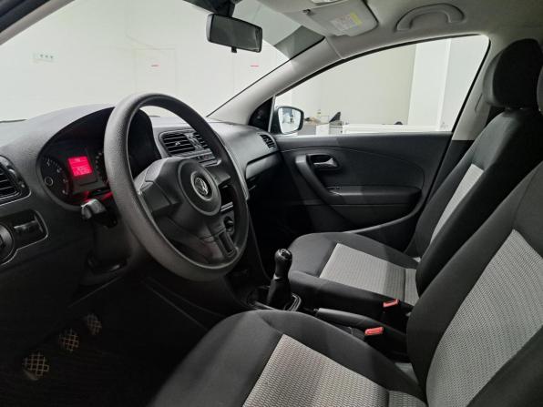 Volkswagen Polo V с пробегом 2013 года, цена 870 000 рублей, 60703 км, седан, Автокод Объявления