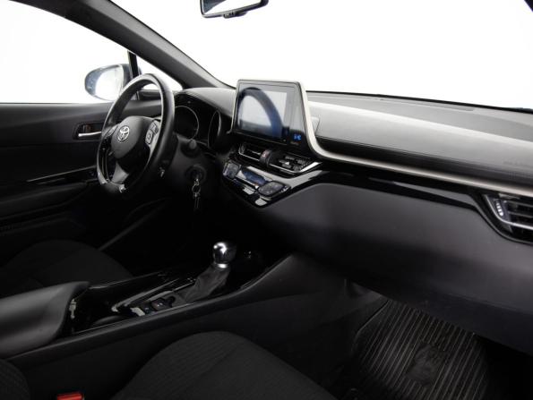 Toyota C-HR I с пробегом 2019 года, цена 2 395 000 рублей, 51056 км, внедорожник, Автокод Объявления
