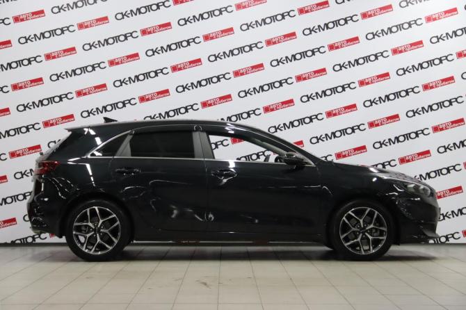 Kia Ceed III Рестайлинг с пробегом 2022 года, цена 2 295 170 рублей, 27393 км, хэтчбек, Автокод Объявления
