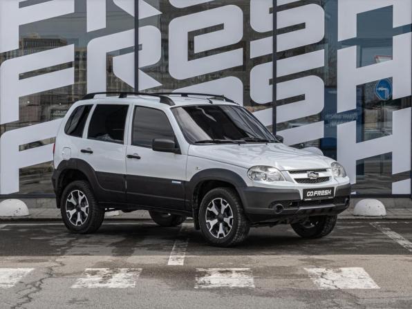 Chevrolet Niva I Рестайлинг с пробегом 2015 года, цена 725 000 рублей, 115973 км, внедорожник, Автокод Объявления