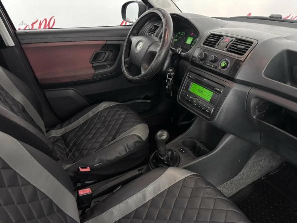 Skoda Fabia II с пробегом 2007 года, цена 289 000 рублей, 332925 км, хэтчбек, Автокод Объявления