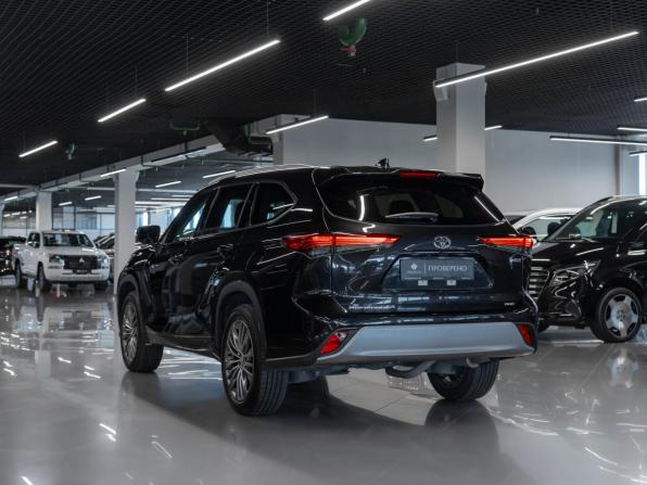 Toyota Highlander IV (XU70) с пробегом 2025 года, цена 4 920 000 рублей, 8000 км, внедорожник, Автокод Объявления