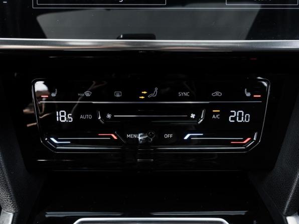 Volkswagen Arteon I Рестайлинг с пробегом 2022 года, цена 5 200 000 рублей, 75718 км, лифтбек, Автокод Объявления