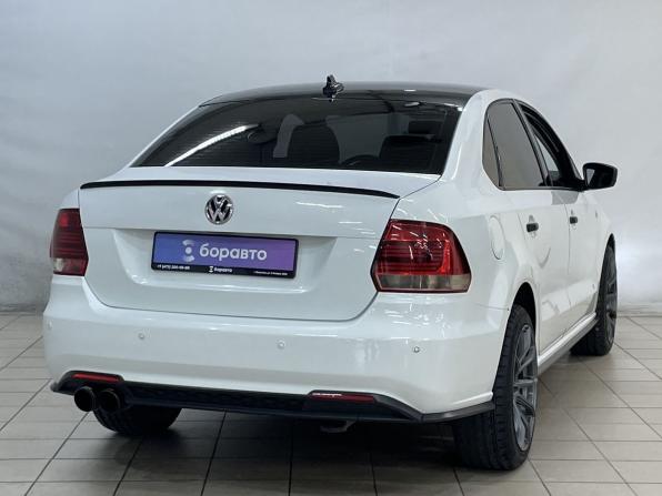 Volkswagen Polo V Рестайлинг с пробегом 2018 года, цена 980 000 рублей, 164854 км, седан, Автокод Объявления