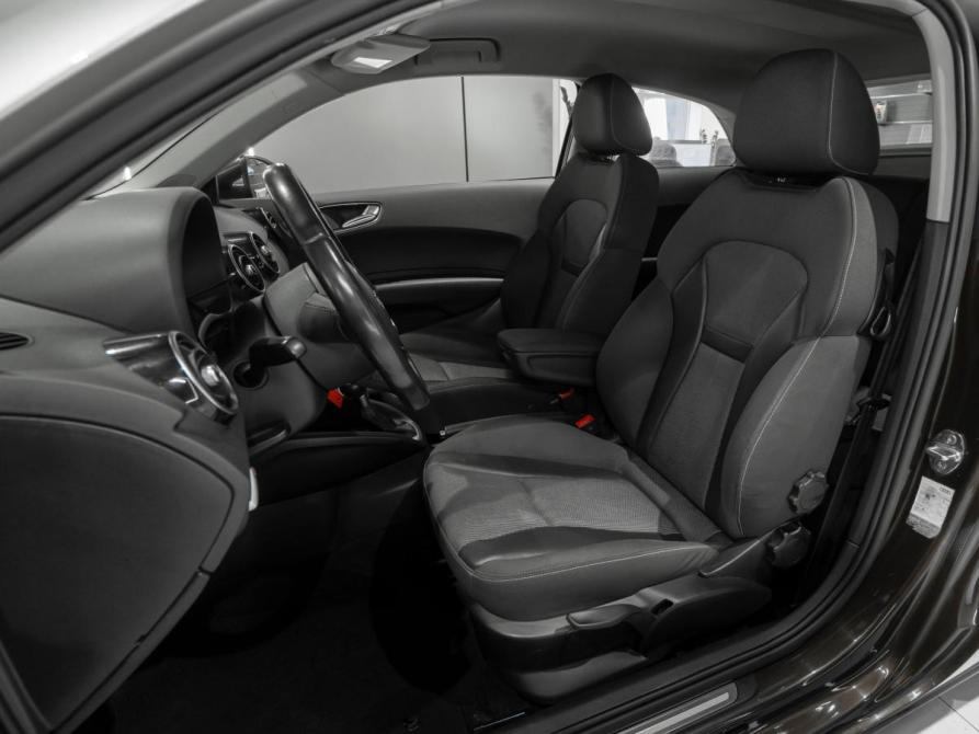 Audi A1 I (8X) Москва  - изображение 11