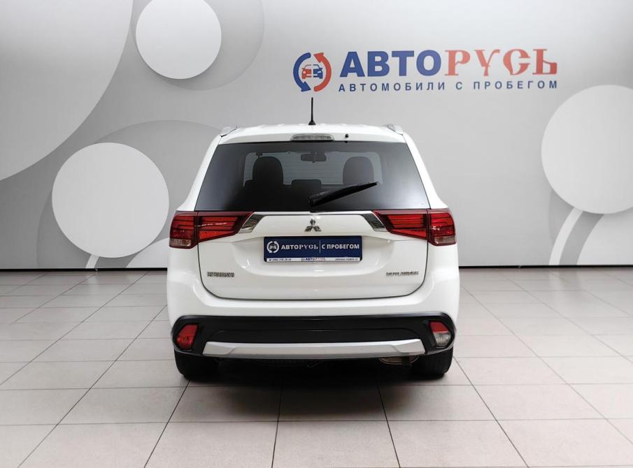 Mitsubishi Outlander III Рестайлинг 2 Подольск  - изображение 4