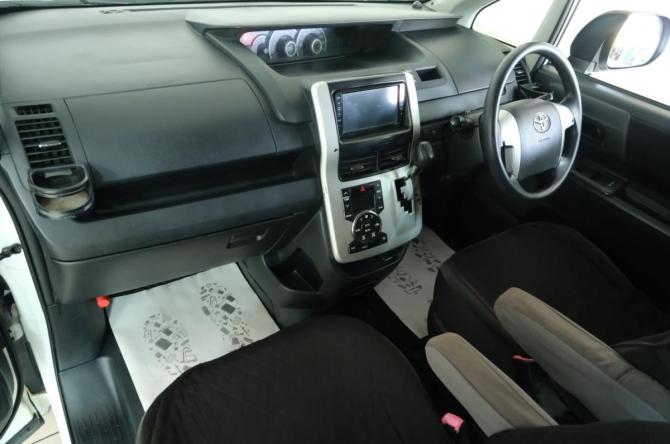 Toyota Noah II (R70) с пробегом 2010 года, цена 1 159 000 рублей, 281000 км, минивэн, Автокод Объявления