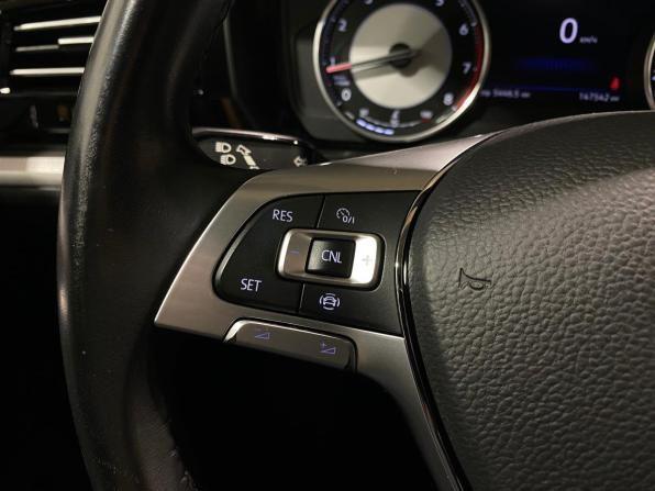 Volkswagen Touareg III с пробегом 2019 года, цена 3 350 000 рублей, 147531 км, внедорожник, Автокод Объявления