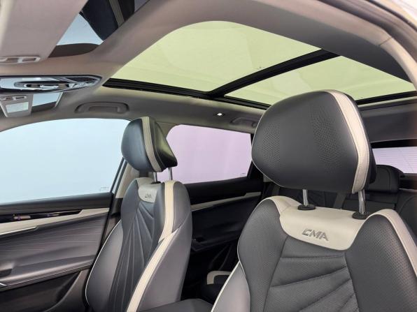 Geely Atlas II с пробегом 2023 года, цена 2 472 000 рублей, 69704 км, внедорожник, Автокод Объявления