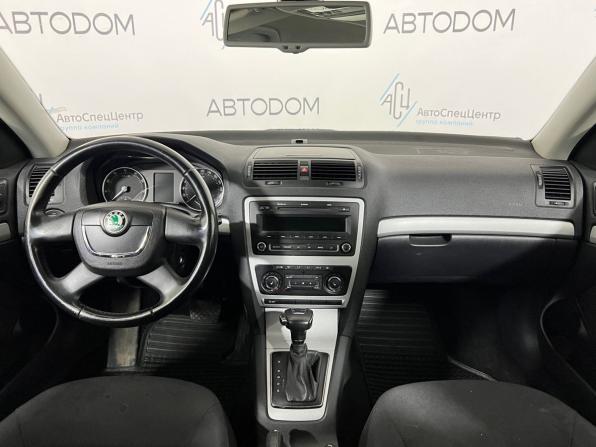 Skoda Octavia II (A5) Рестайлинг с пробегом 2012 года, цена 889 000 рублей, 159000 км, лифтбек, Автокод Объявления