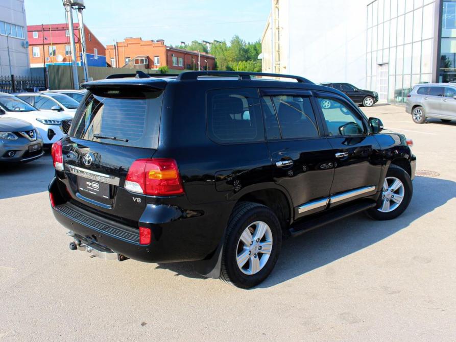 Toyota Land Cruiser 200 Series Рестайлинг 1 Калуга  - изображение 3