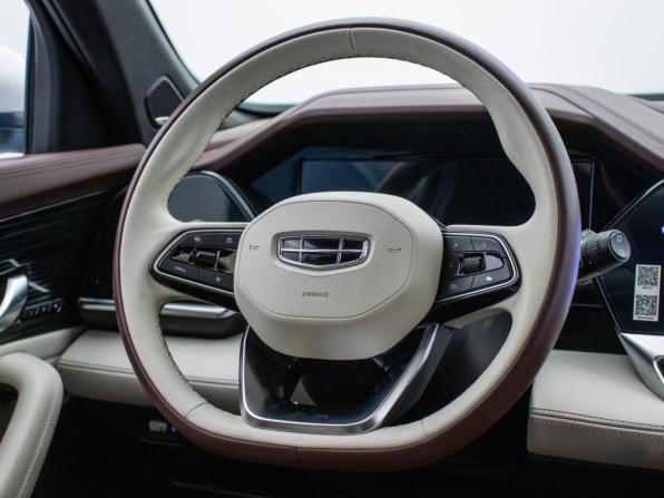 Geely Monjaro I с пробегом 2023 года, цена 3 170 000 рублей, 50100 км, внедорожник, Автокод Объявления